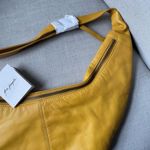 NWT Free People Idle Hands Sling Bag - Picture 8 of 11